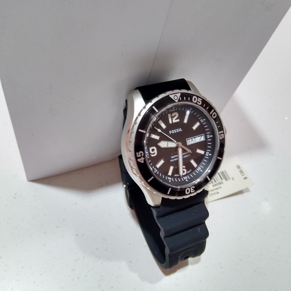 Fossil Brand New Men's Watch - Picture 8 of 8